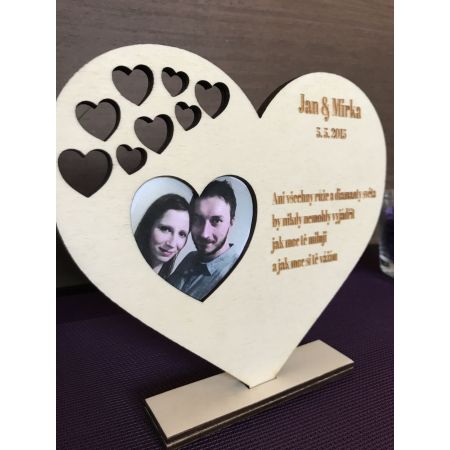 Srdce s citátem a fotkou