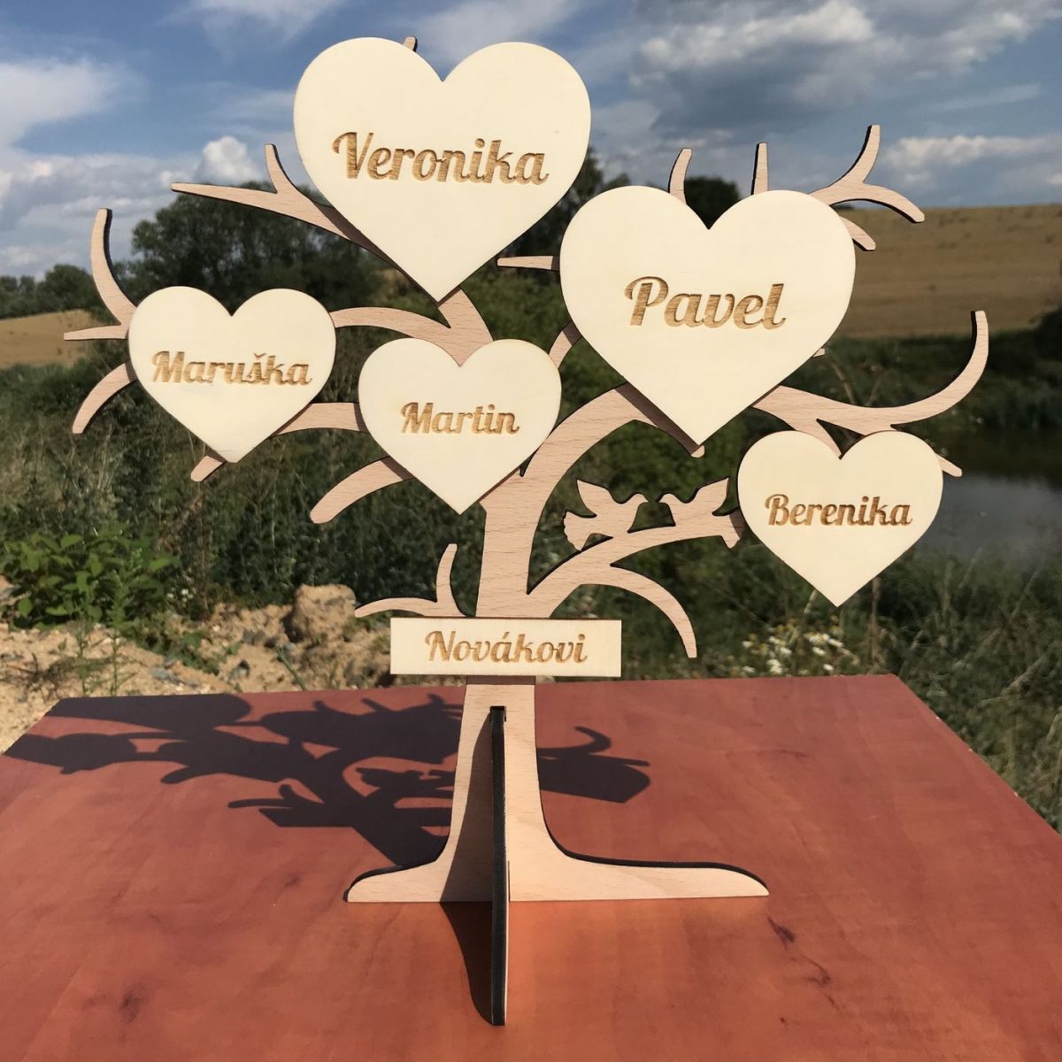 Rodinný strom se srdíčky
